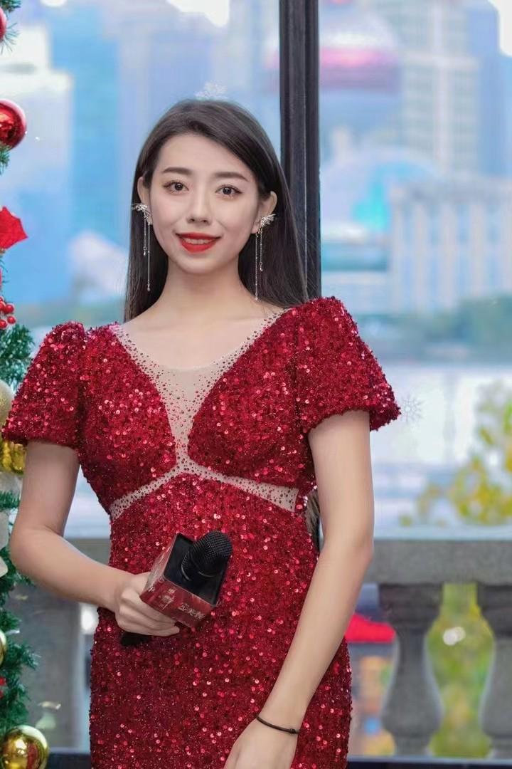 胡姗姗