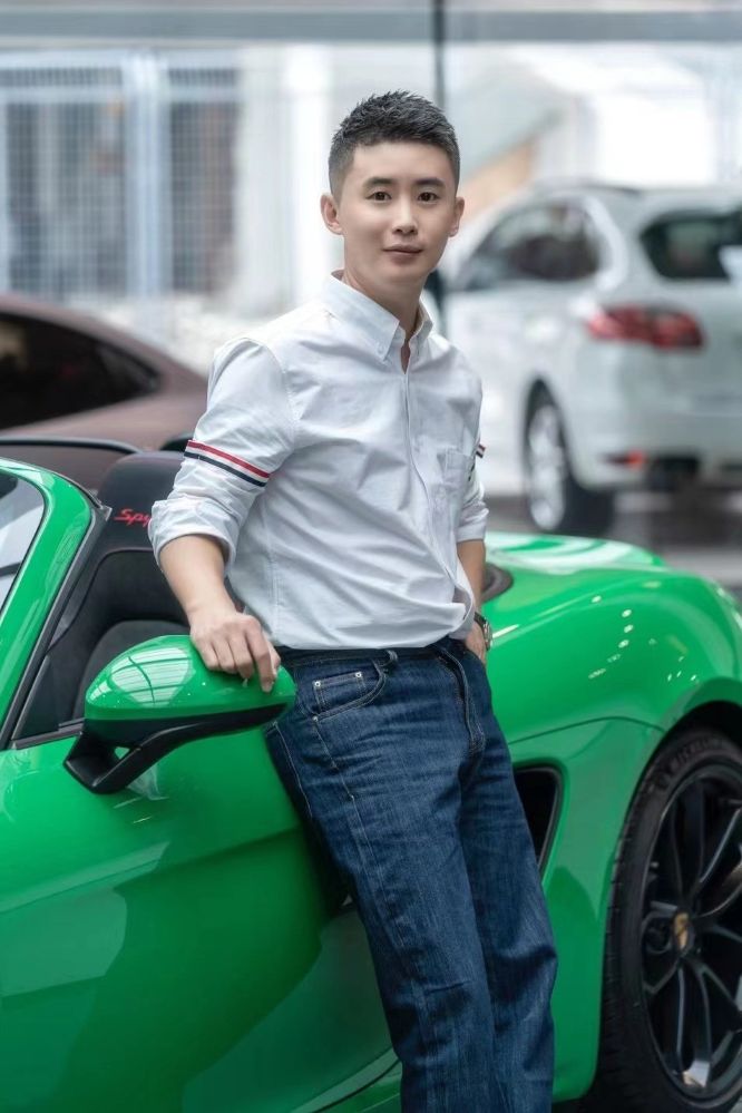 呼和浩特 高磊