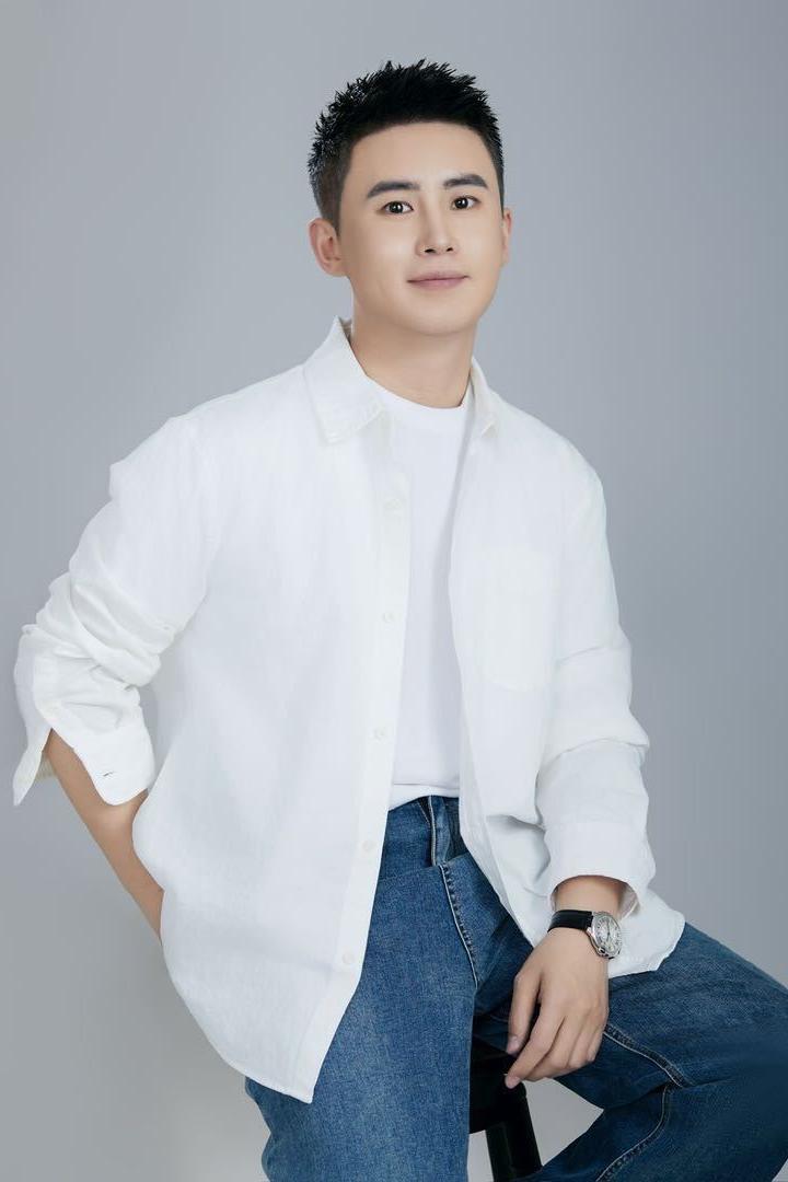 呼和浩特 高磊