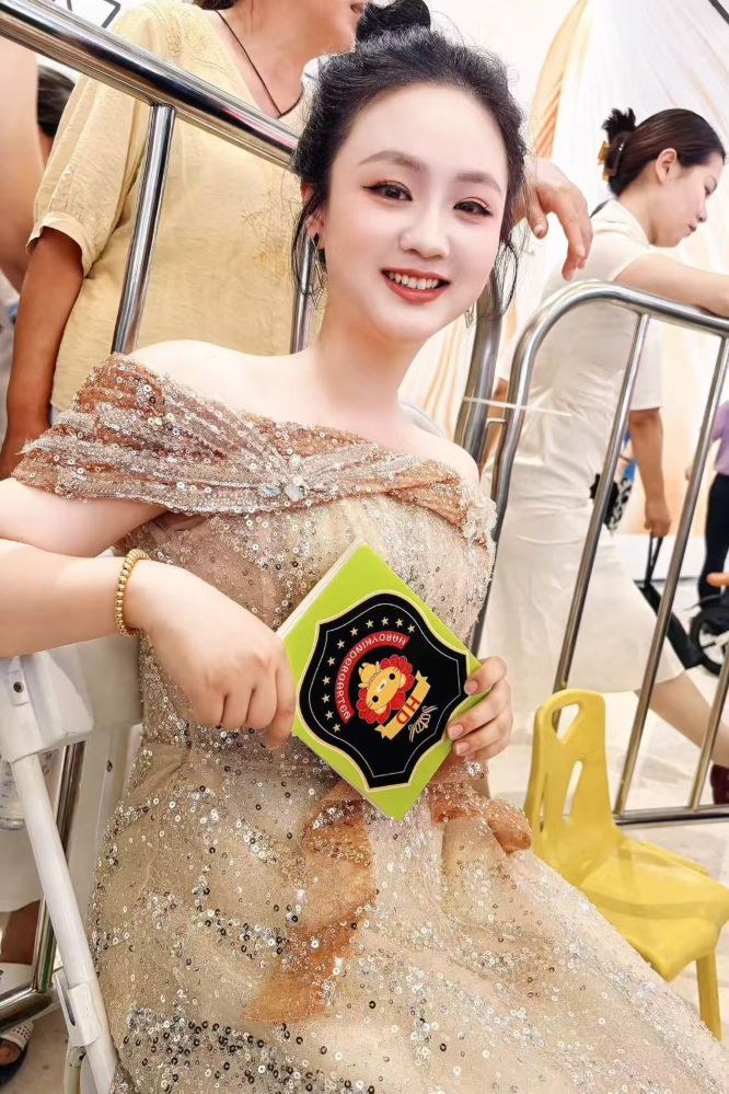 武汉 舒然